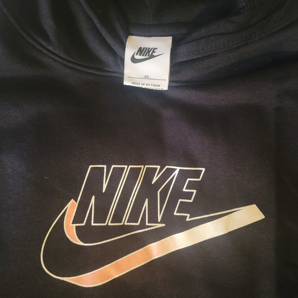 NEW Nike Plus Size Women's Sportswear Pullover Black Crimson Bliss Size (2X) - Picture 4 of 4